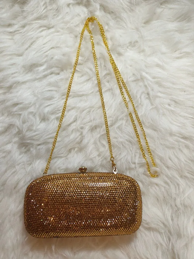 H35. Gold Clutch photo 1