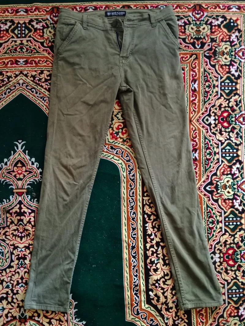 Chinos  photo 1