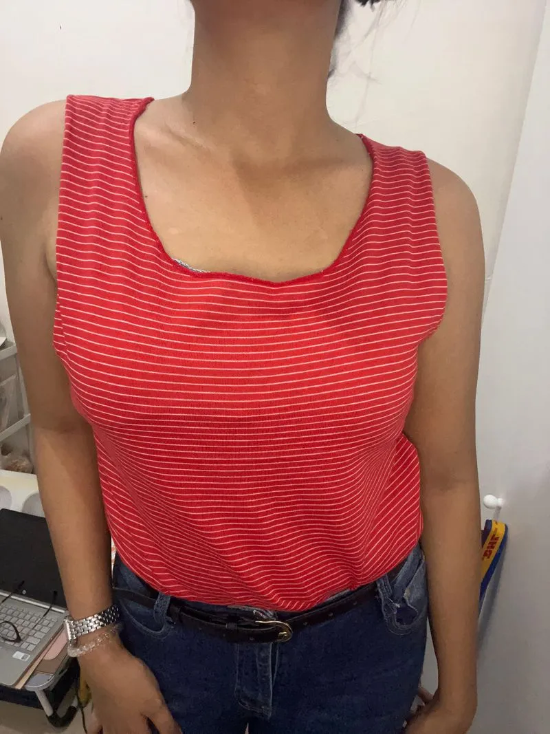 Tanktop salur tanktop wanita warna merah photo 1