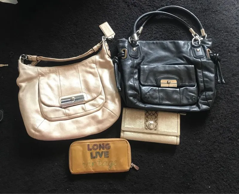 Borongan Tas Dompet Branded Original photo 1