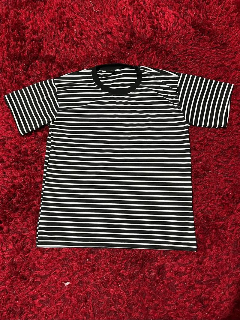 basic tshirt stripes size on tag XL photo 1