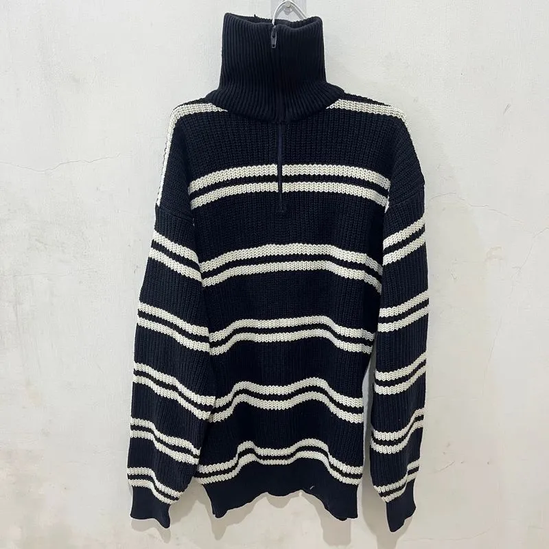 Sweater Navy Cream photo 1