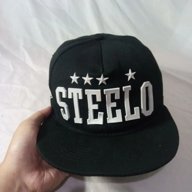 Topi Snapback STELLO Diamante photo 1