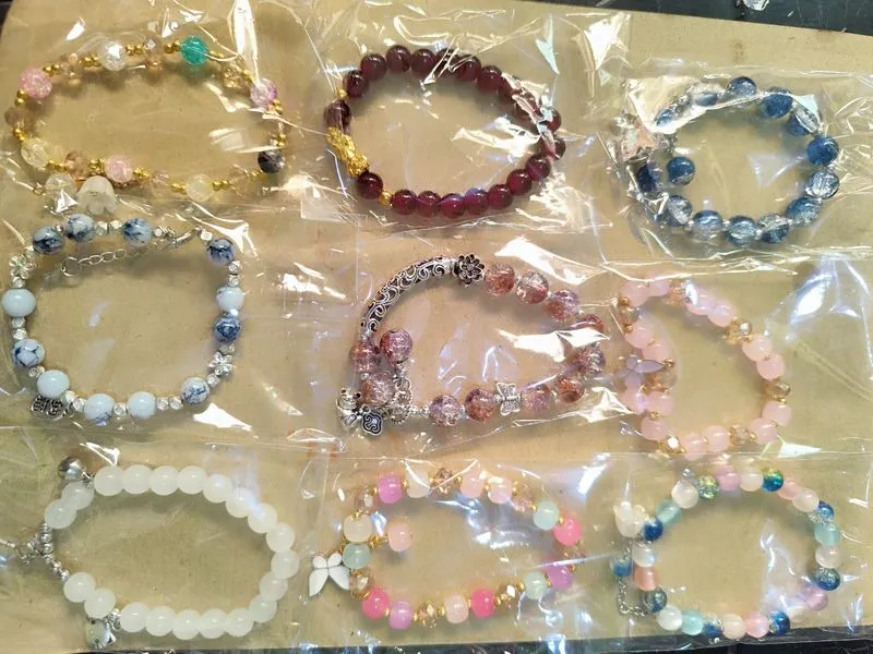 Gelang manik photo 1
