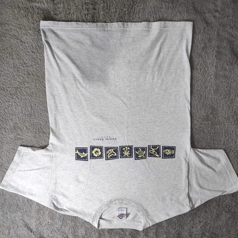 Waikiki Beach Hawaii gray short sleeve cotton graphic t-shir photo 1