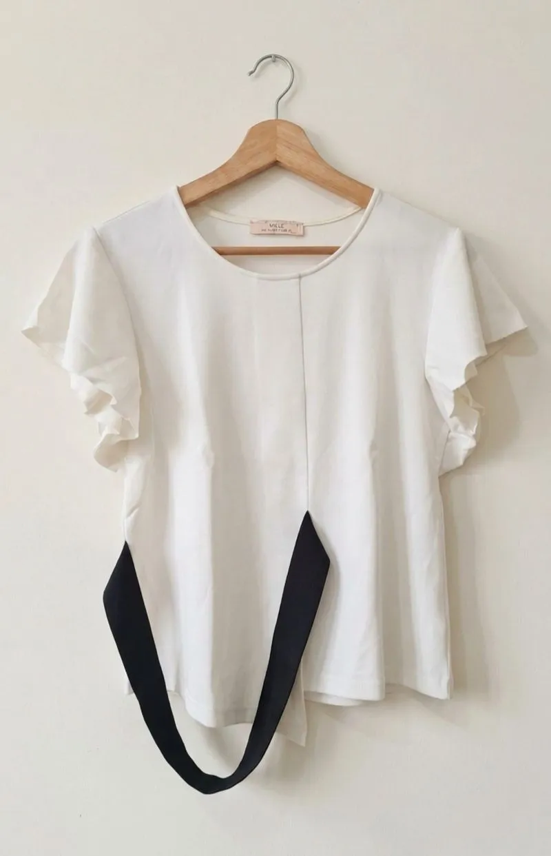 Mille Blouse Putih Ruffle Sleeve with Tie Detail photo 1