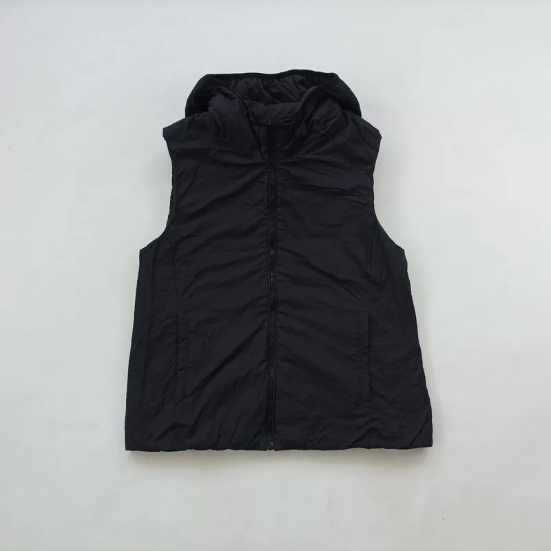 Uniqlo reversible vest size M wanita H066 photo 1