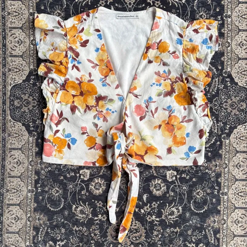 Abercrombie & Fitch Floral Art Pattern Crop Top Outer Wear photo 1