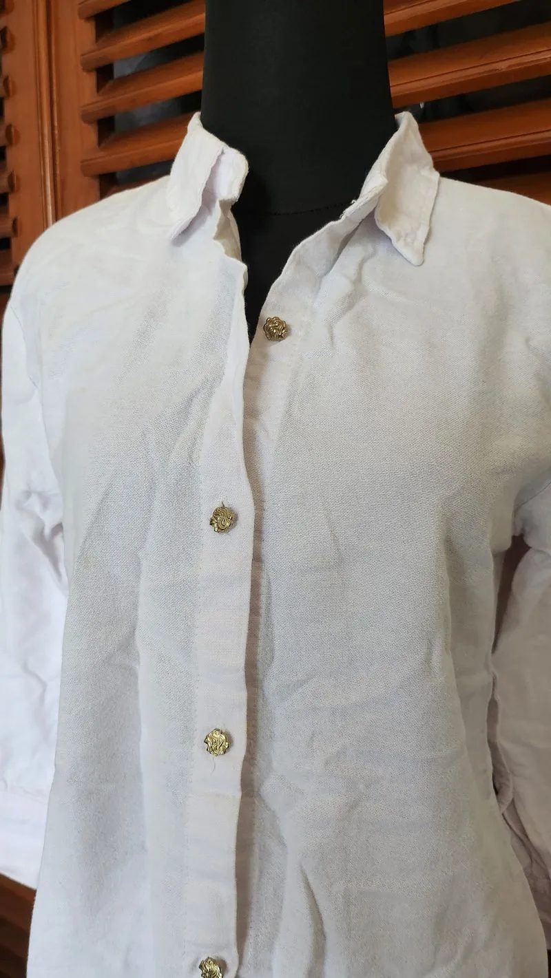 White Elegant T-Shirt Gold Buttons photo 1