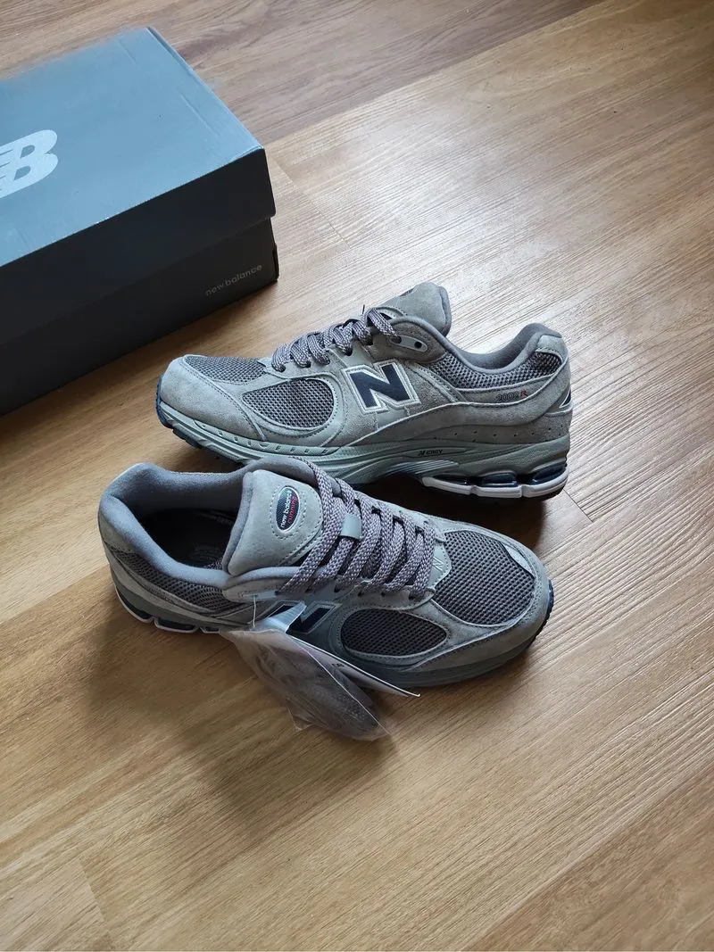 [Termurah] Sneakers - New Balance 2002R Light Grey photo 1