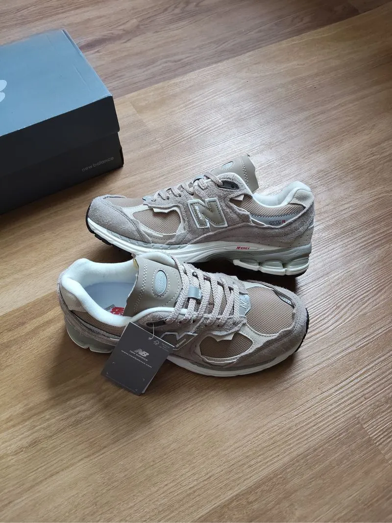 [Termurah] Sneakers - New Balance 2002R Protection Pack Beig photo 1