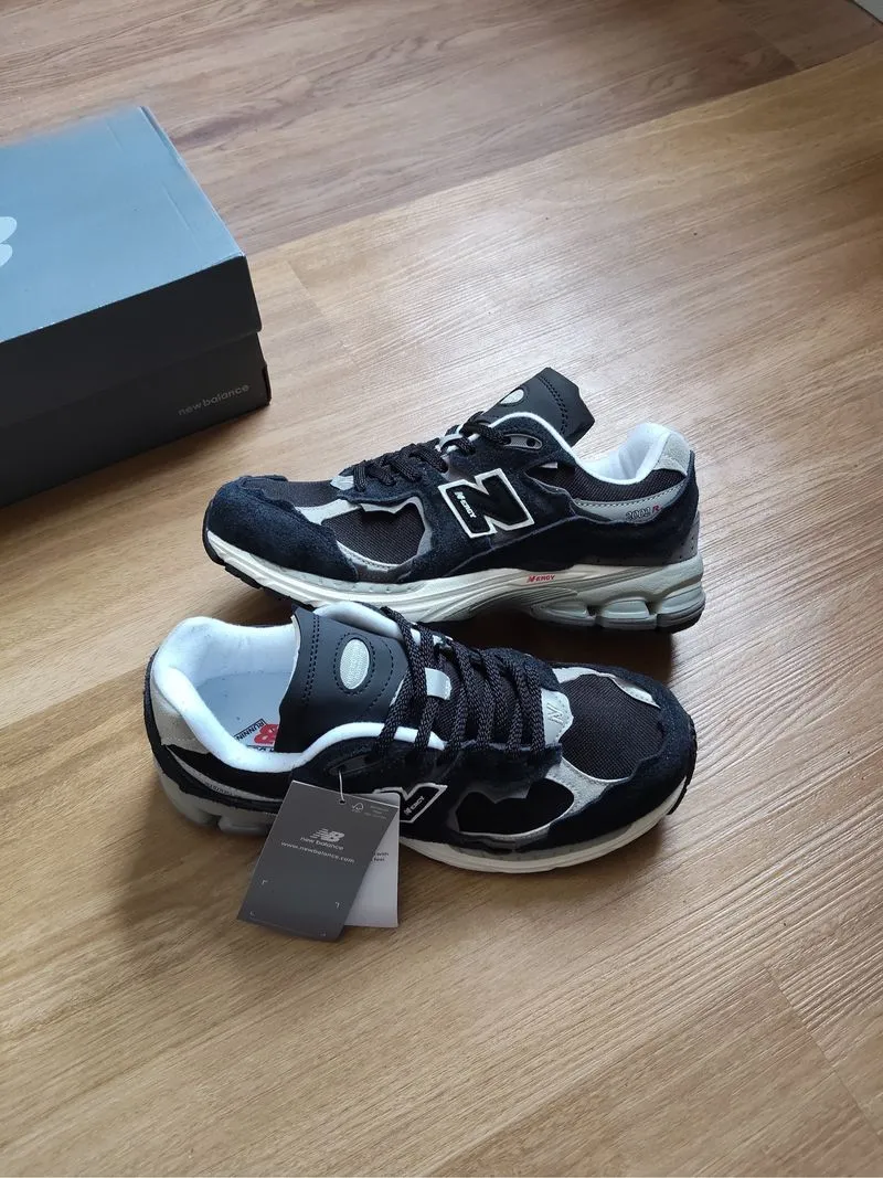 [Termurah] Sneakers - New Balance 2002R Protex Black Grey photo 1