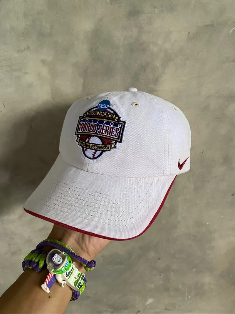 VTG 90s Nike Base Ball Cap Oregon Beavers Team photo 1