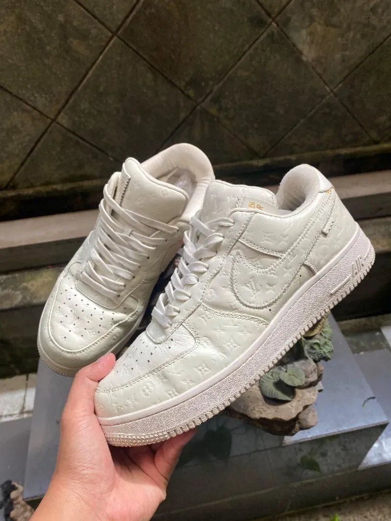 Louis Vuitton x Nike Air Force 1 Low By Virgil Abloh White photo 1