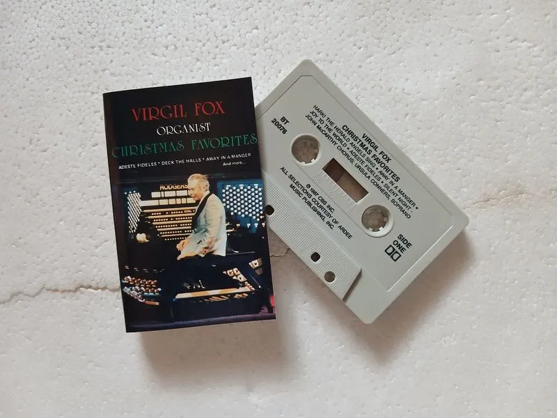 Kaset pita imprt organist VIRGIL FOX christmas favourites photo 1