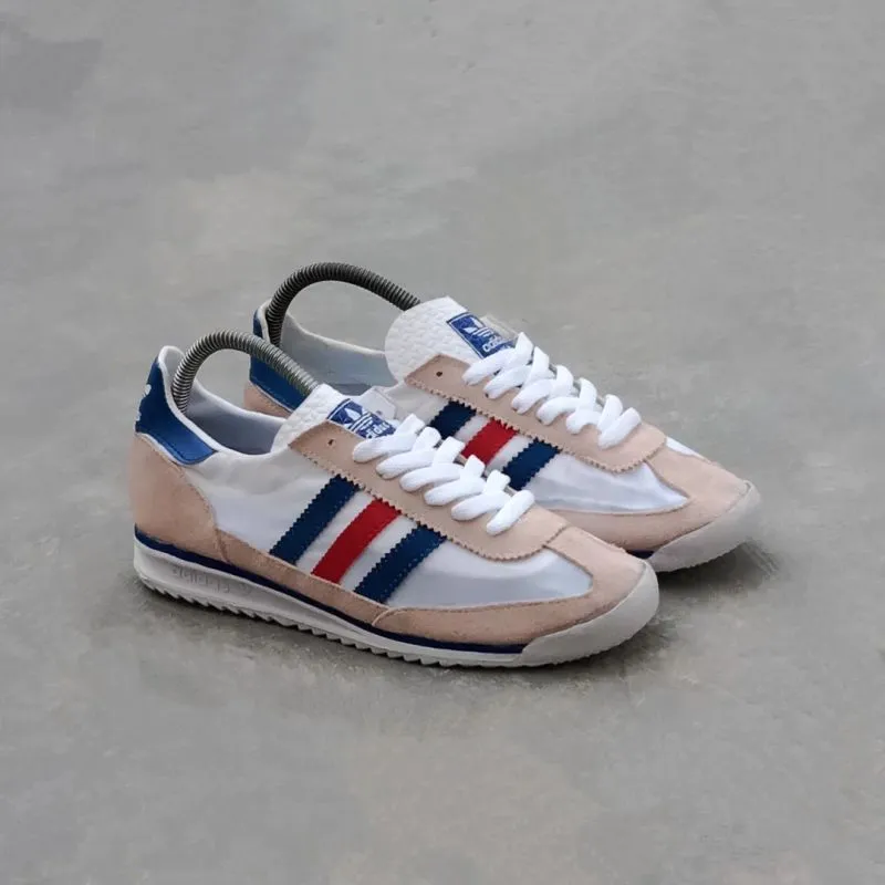 Adidas Streetwear Casual Sneakers Pria white photo 1