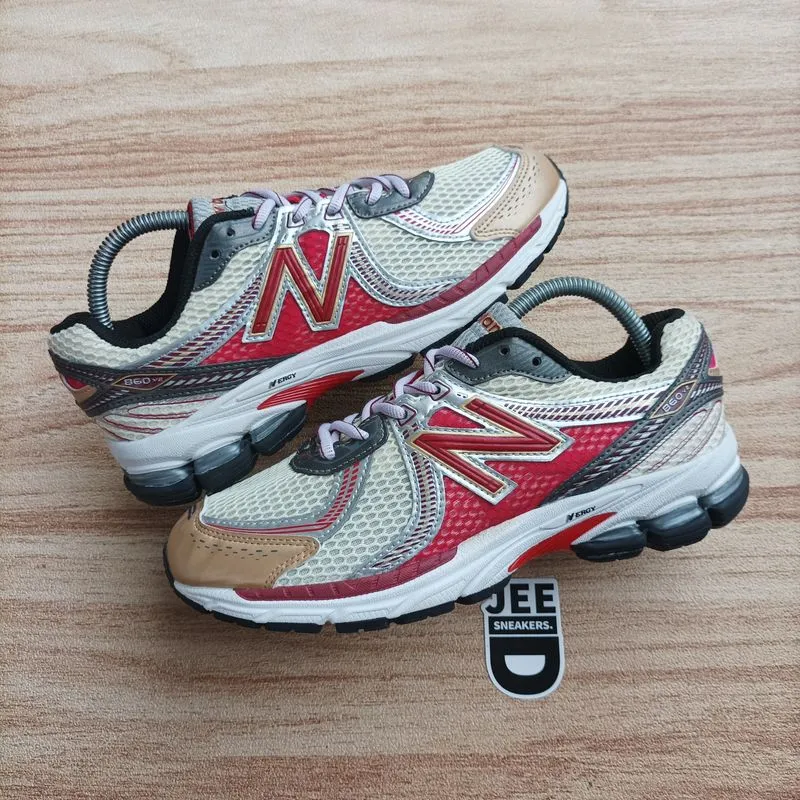 New Balance Indie Casual Sneakers Pria white red photo 1
