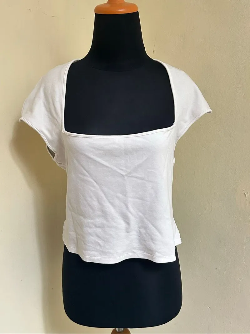 H&M • Divided White Square Neck Top Wanita photo 1