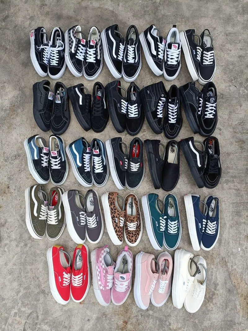Vans photo 1