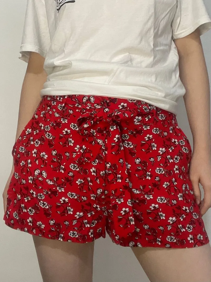 H&M Fairy Casual Short Wanita white red photo 1