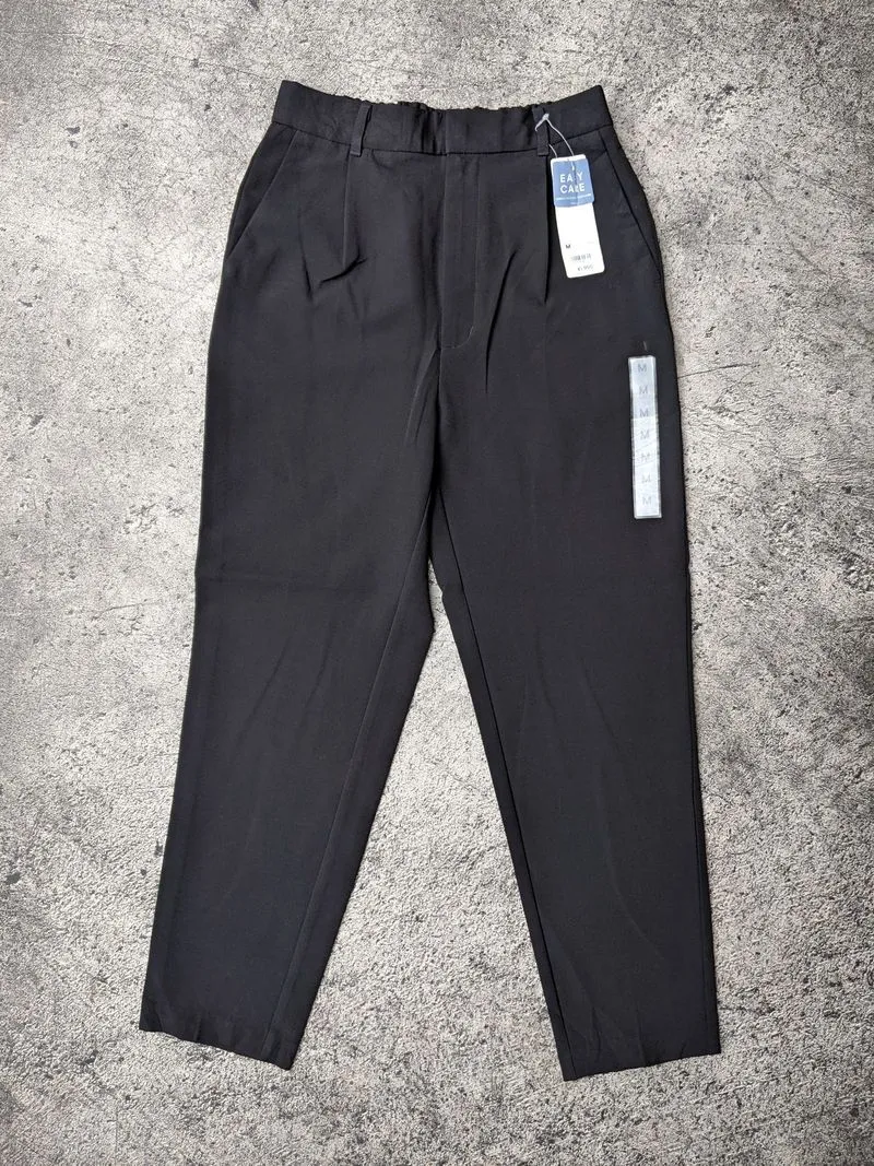 GU Uniqlo Pleated Ankle Pants  photo 1