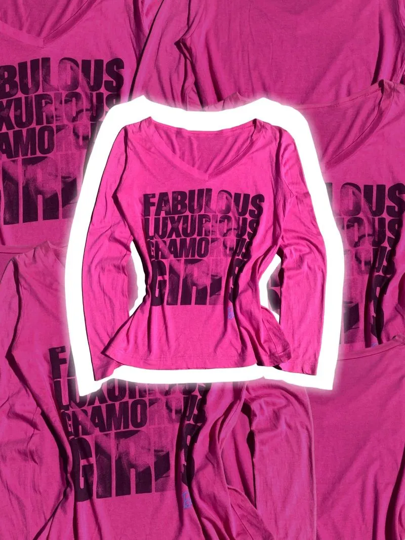 Y2K BARBIE LONG SLEEVE GRAPHIC T-SHIRT STYLE V-NECK photo 1