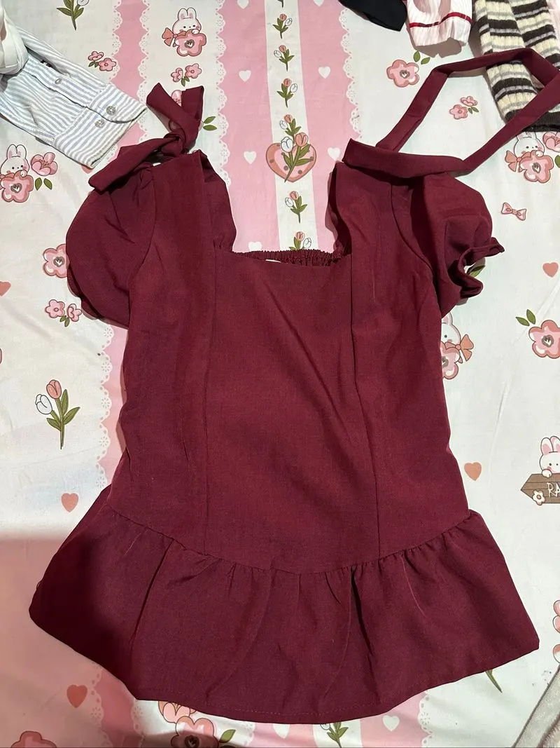 Maroon Square Neck Puff Sleeve Blouse photo 1