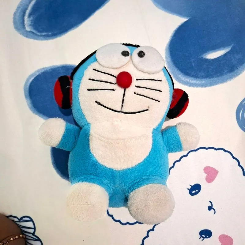 PRELOVED Boneka Doraemon photo 1