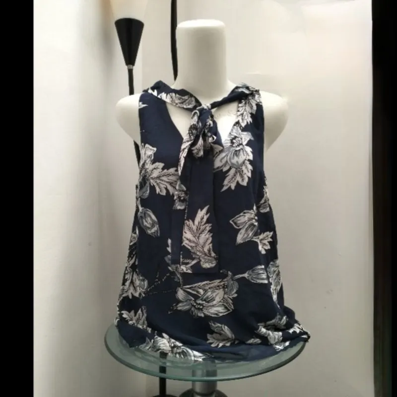 Blouse Chiffon Tanpa Lengan photo 1