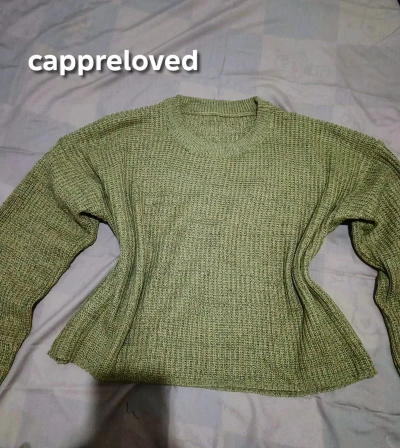Sweater/knit crop photo 1