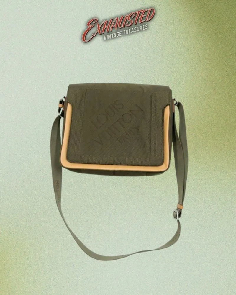 Louis Vuitton - Messenger Bag photo 1