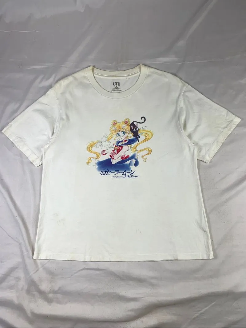Uniqlo x Sailormoon White Oversize Tee (M) photo 1