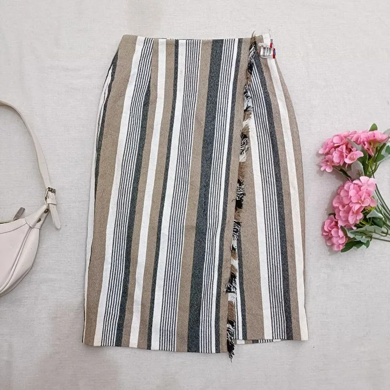 United Arrows Tokyo Tweed Stripe Midi Skirt Fringe Detail Je photo 1