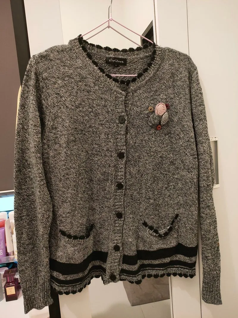 Cardigan photo 1