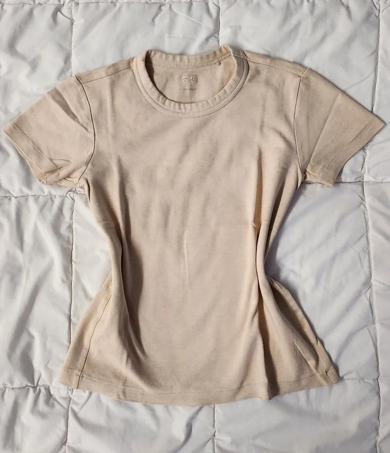 UNIQLO Pink Fit Tee Shirt photo 1