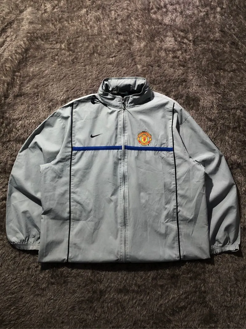 WINDBREAKER NIKE MANCHESTER UNITED 2002-03  photo 1