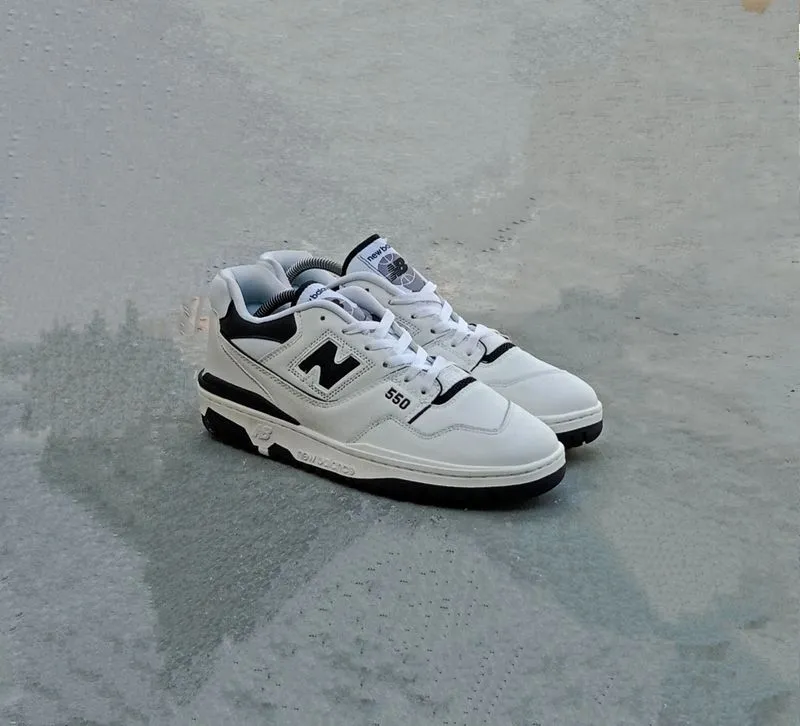 New Balance Streetwear Sportswear Sneakers Pria white black photo 1