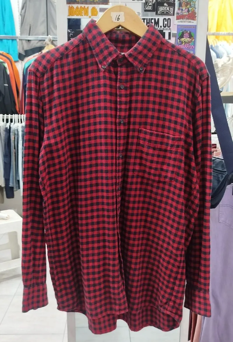 kemeja flanel UNIQLO  photo 1