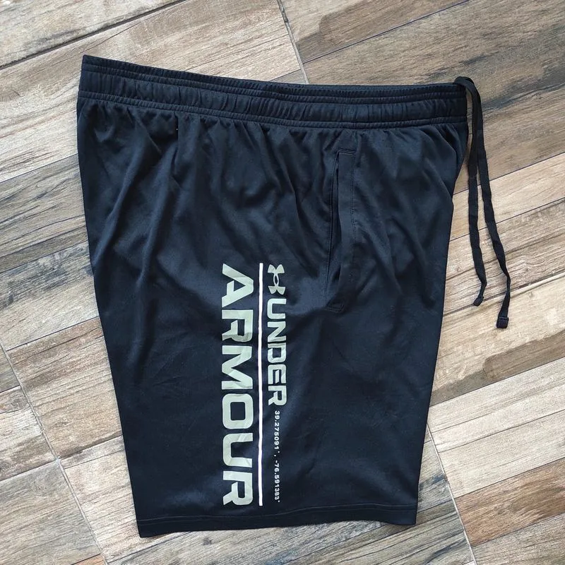 Celana pendek under armour size XL photo 1