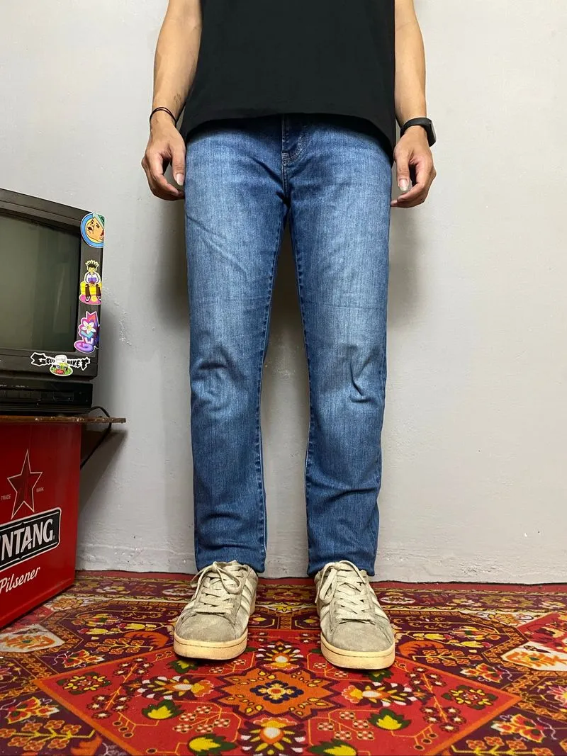 UNIQLO JEANS photo 1