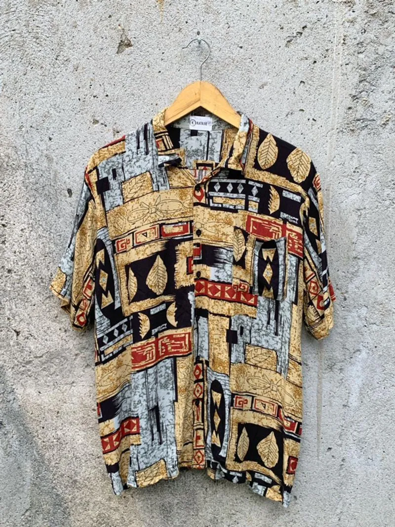 Vintage Retro Shirt photo 1