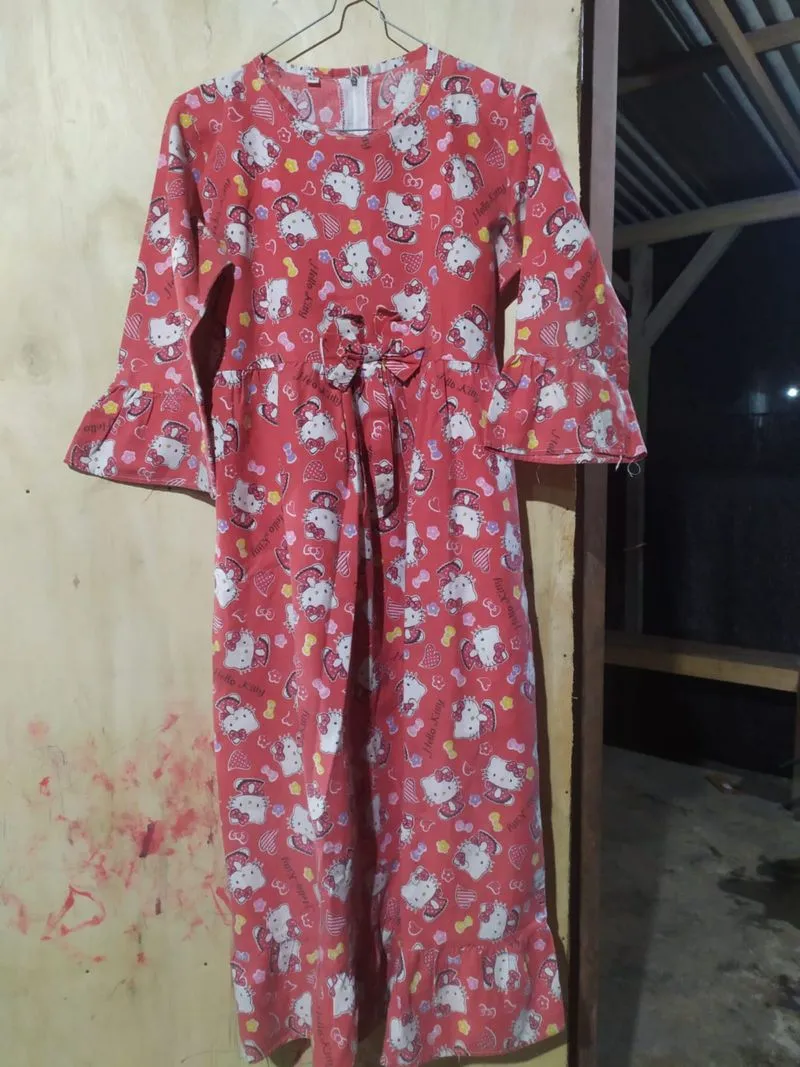 Gamis anak motif helokity  photo 1