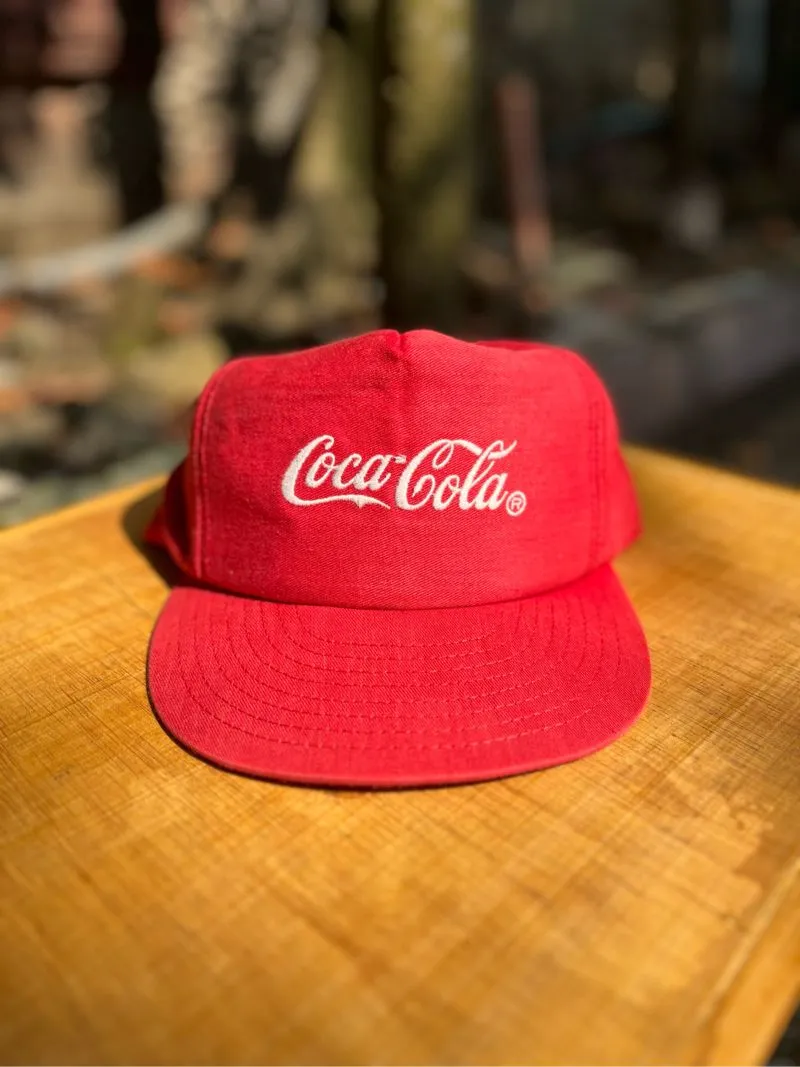Vintage Hat Pria red photo 1