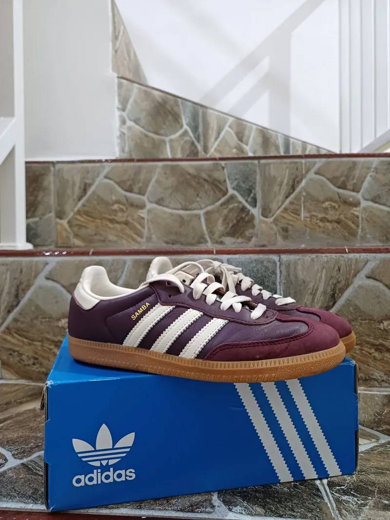 Adidas Samba OG in Burgundy,

Maroon, and Gum. photo 1