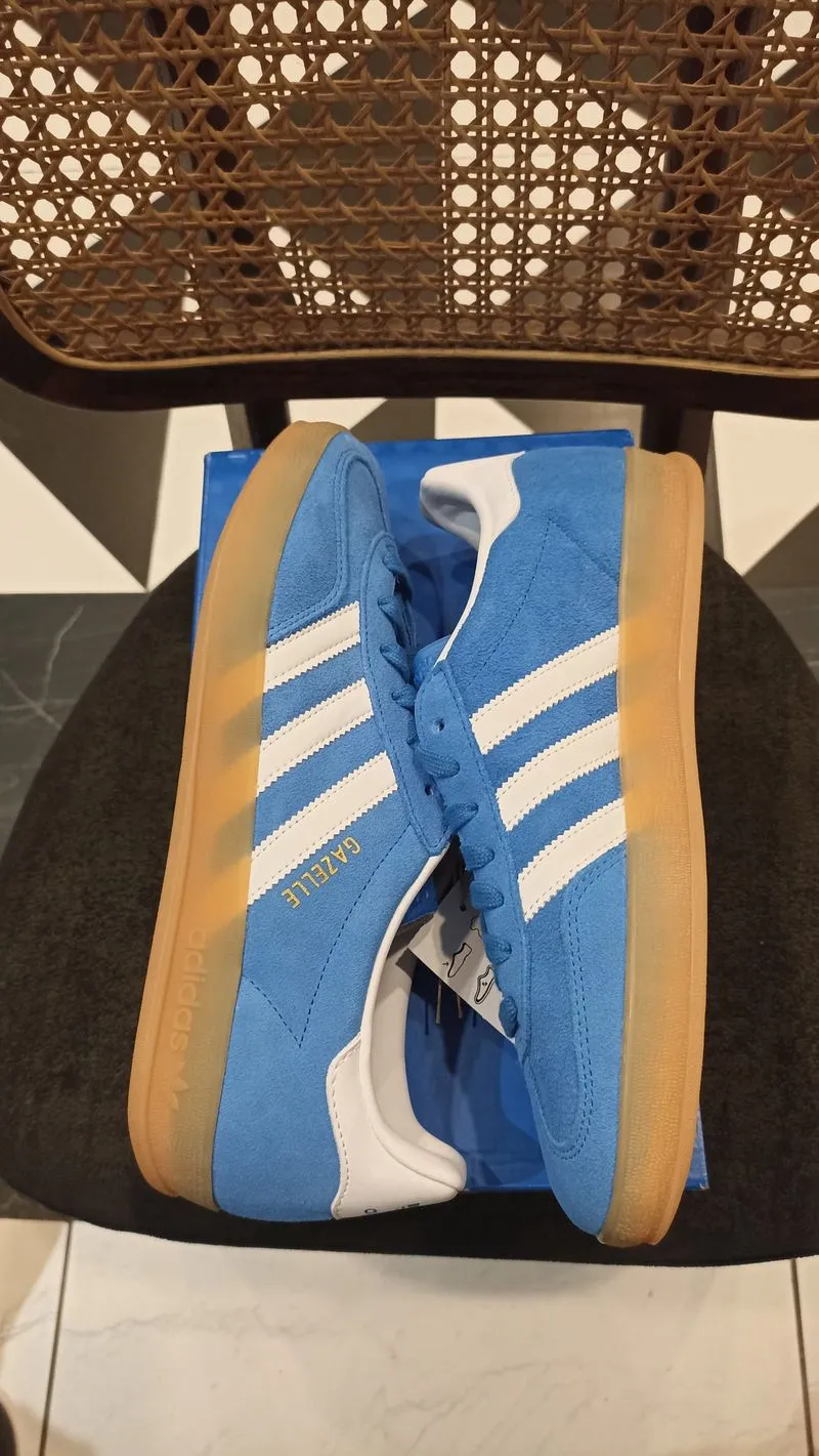 Adidas Gazelle indoor photo 1