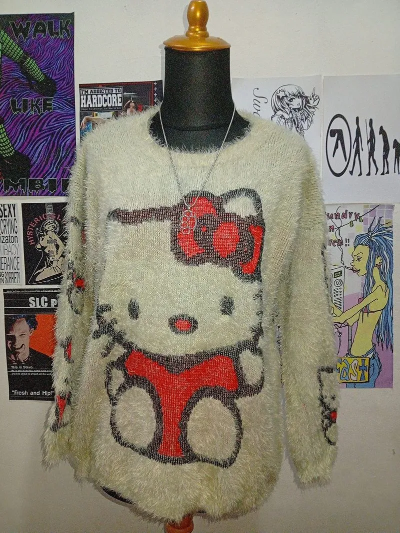 Hello Kitty Sweater Furr Scenes kid 2010s pajamas photo 1