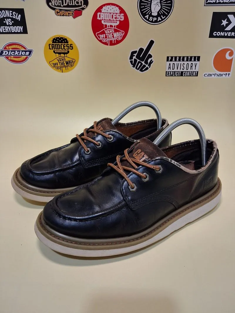 Sepatu CAT Boots photo 1