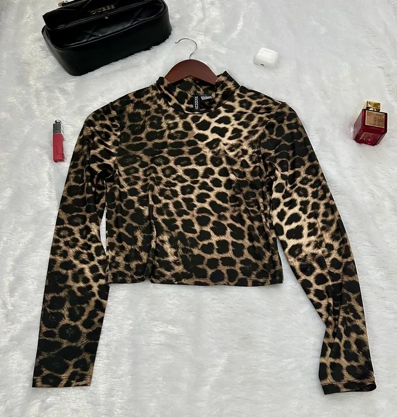 H&M Minimalist Crop top Wanita tan brown photo 1