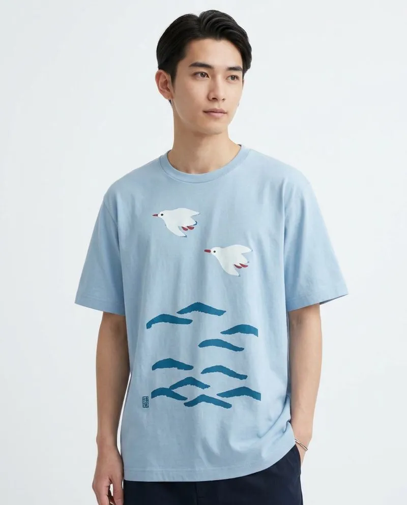 Uniqlo "Sea & Seagull" Traditional Japanese Haibara Art Tee photo 1
