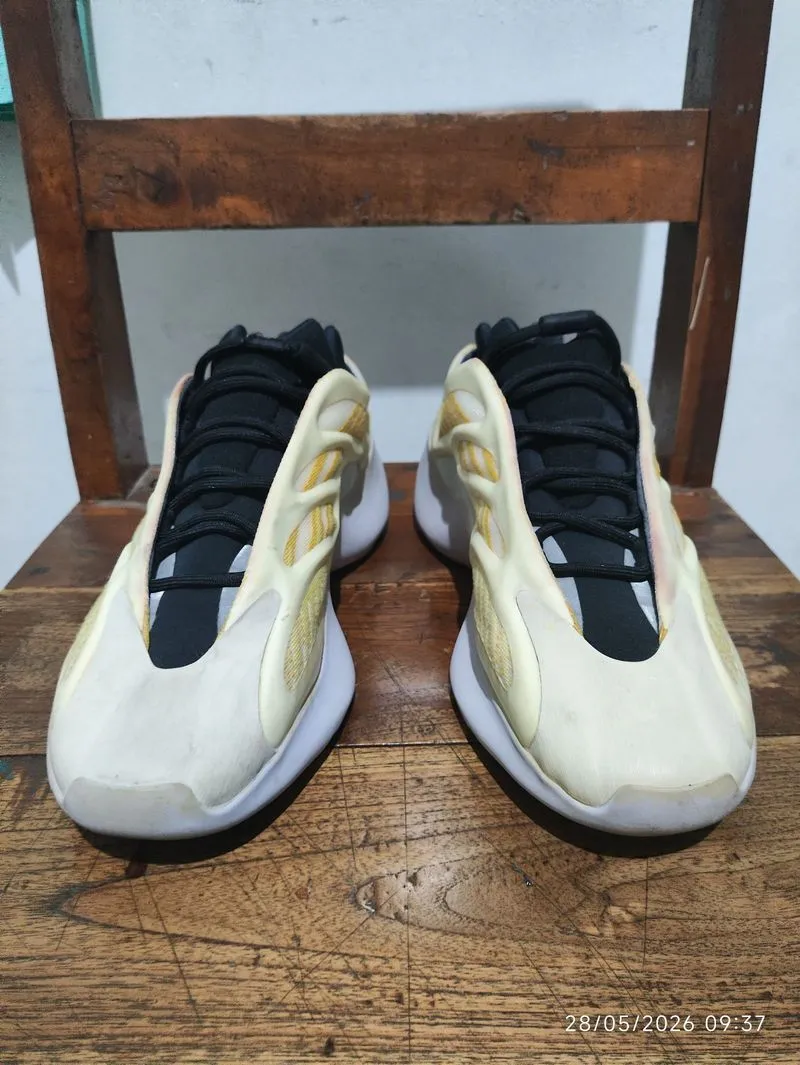 sepatu adidas Yeezy 700 V3 Mono salfflower photo 1